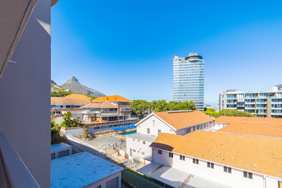 1 Bedroom Property for Sale in Green Point Western Cape